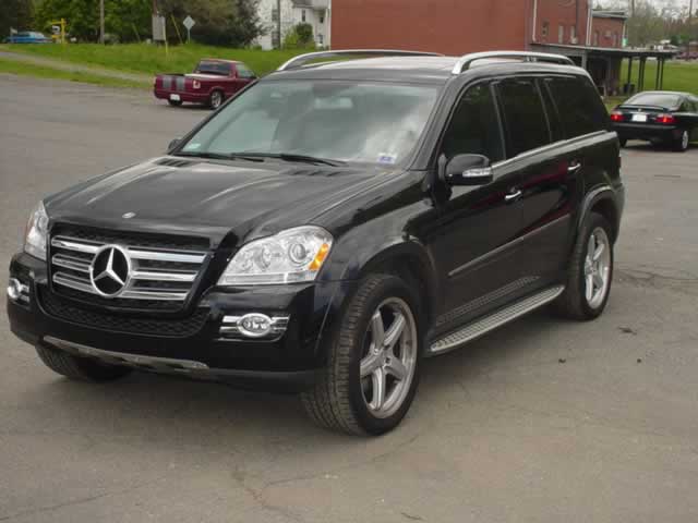 2008 Mercedes GL550 4 Matic with 18,441 miles